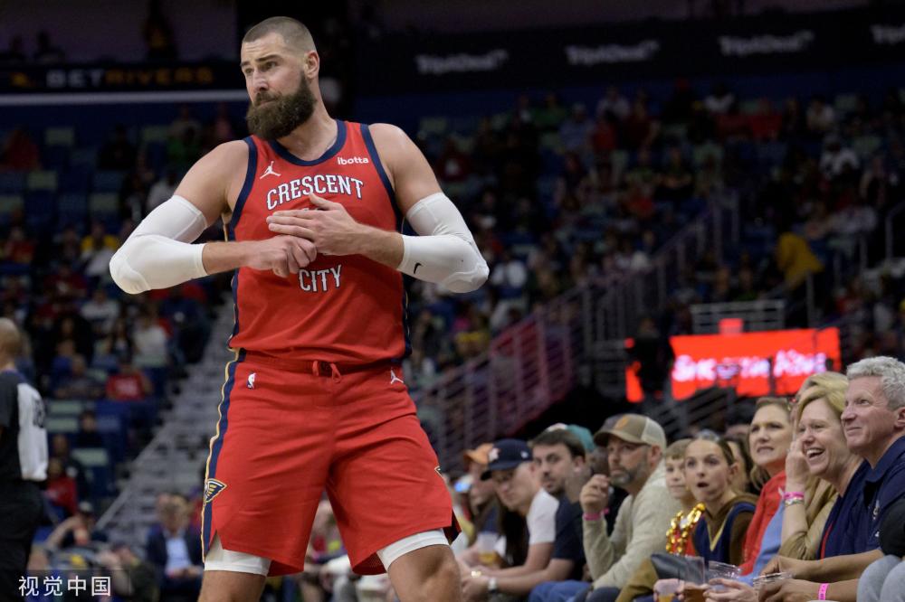 NBA总裁萧华就詹姆斯和史密斯的争执表态.