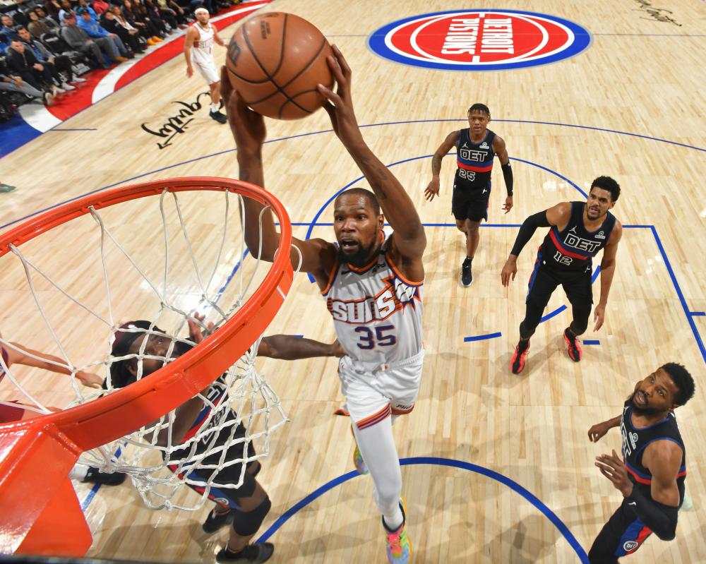 他曾在多个 他曾在多个