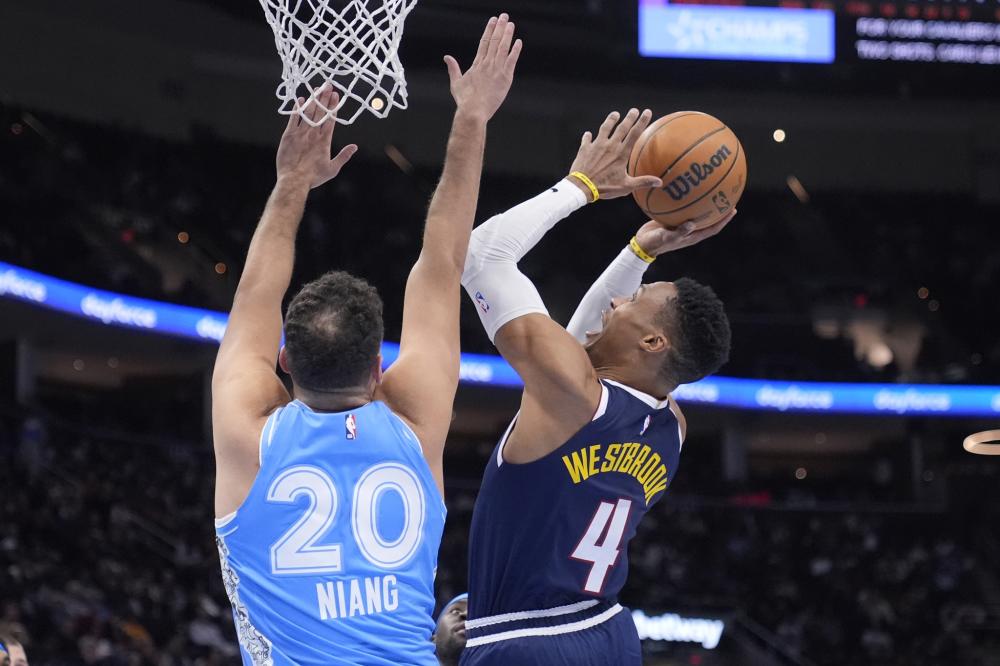 综观这两场 综观这两场