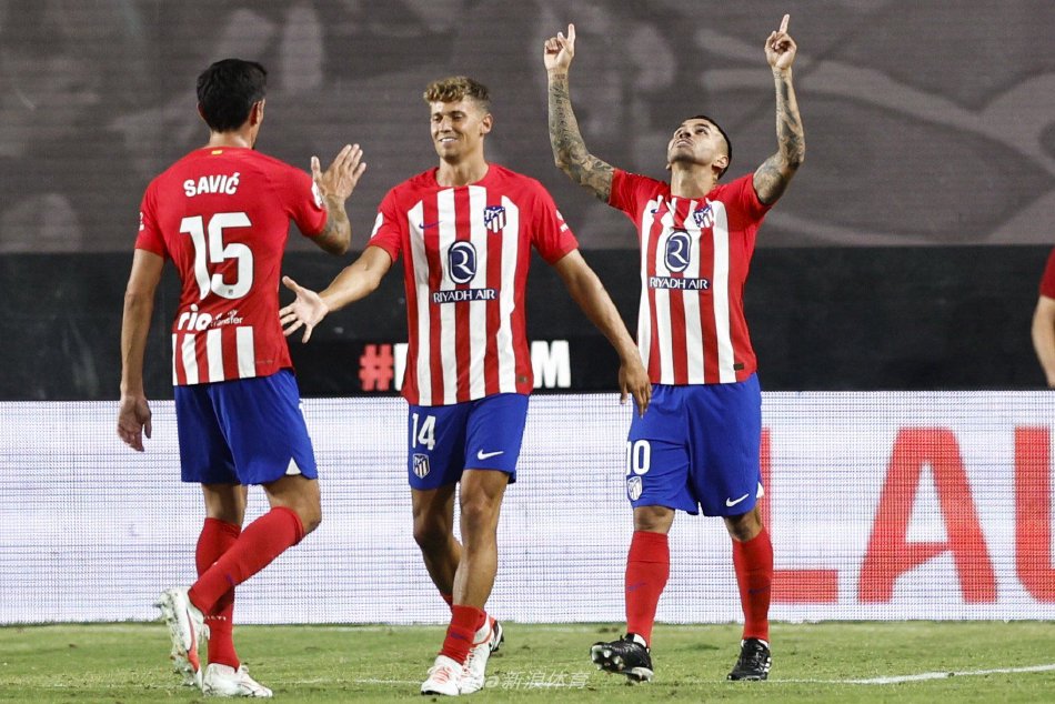 六台：卢宁比目鱼肌撕裂，在评估打封闭出战瓦伦的可能性.